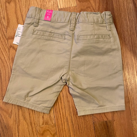 The Children’s Place Khaki Uniform Shorts - Picture 4 of 4